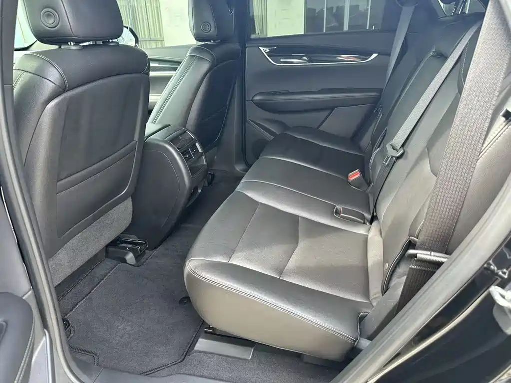 CADILLAC XT5 2021