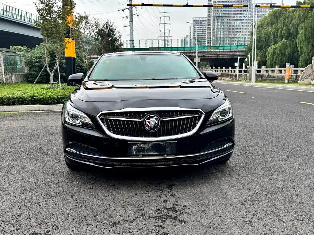 BUICK LACROSSE 2017