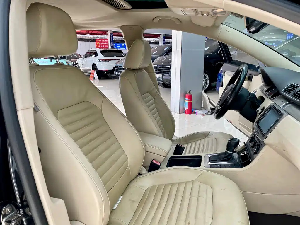 VOLKSWAGEN MAGOTAN 2012