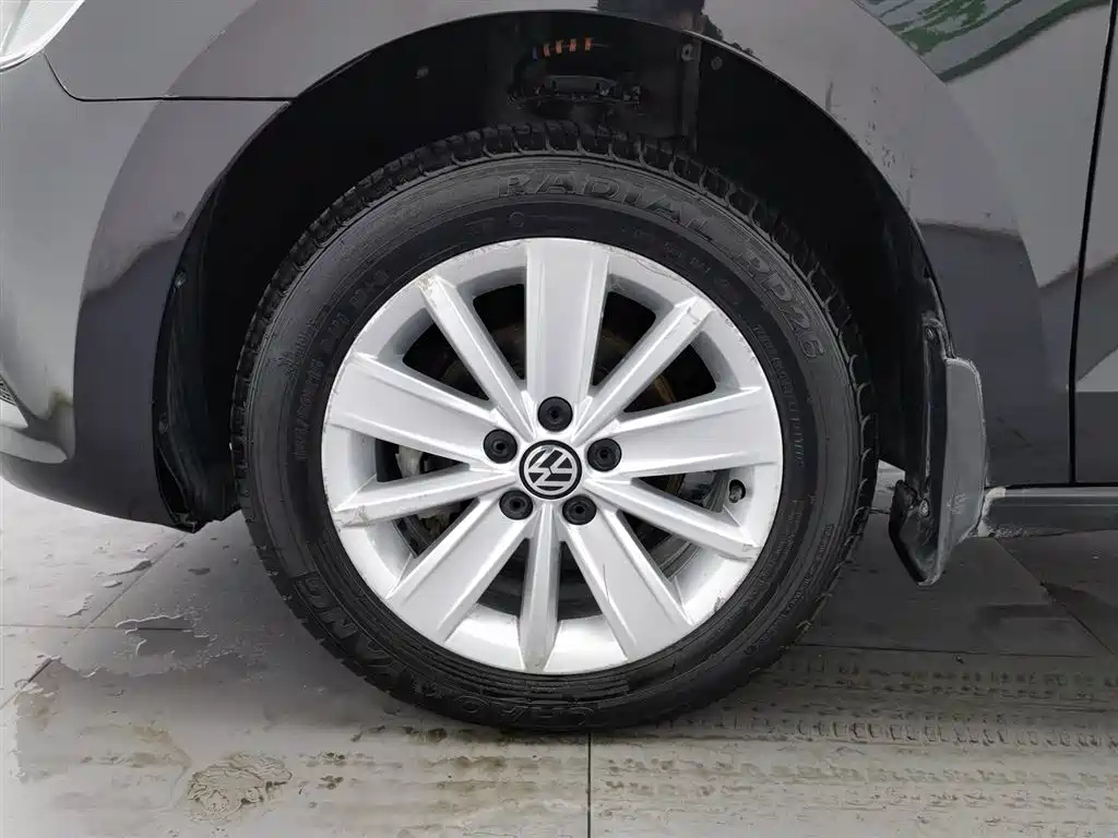 VOLKSWAGEN JETTA 2016