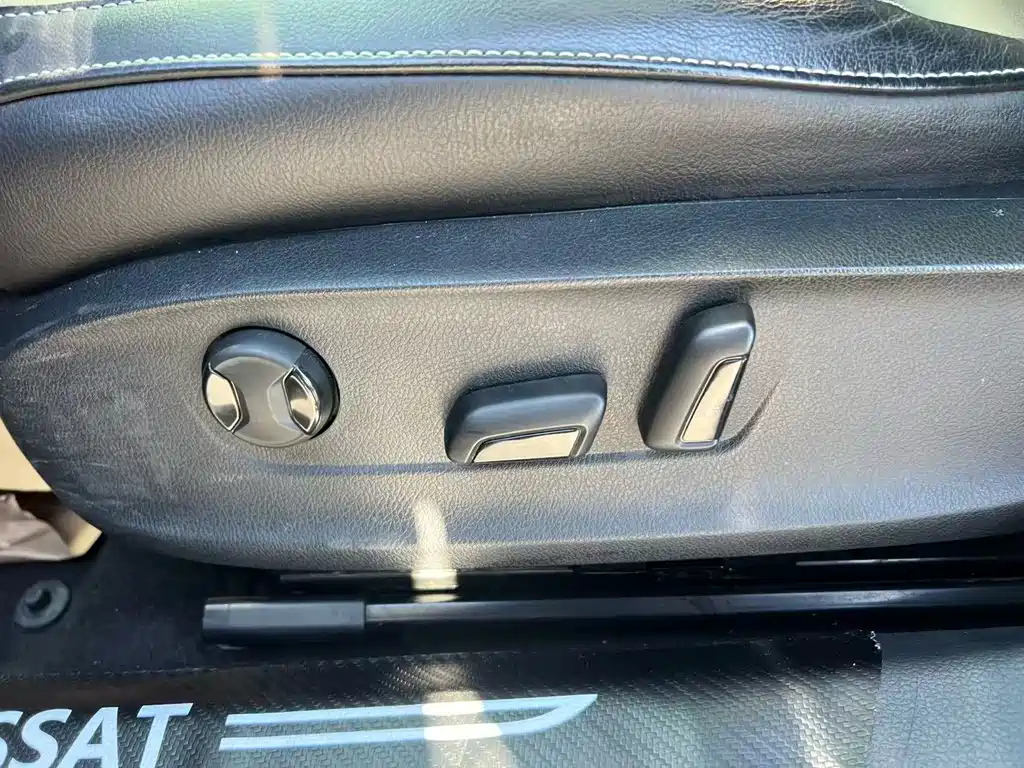 VOLKSWAGEN PASSAT 2019