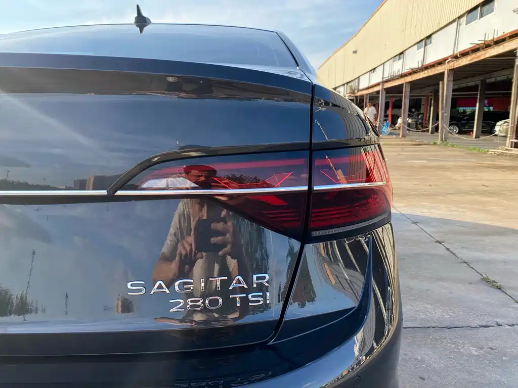 VOLKSWAGEN SAGITAR 2023