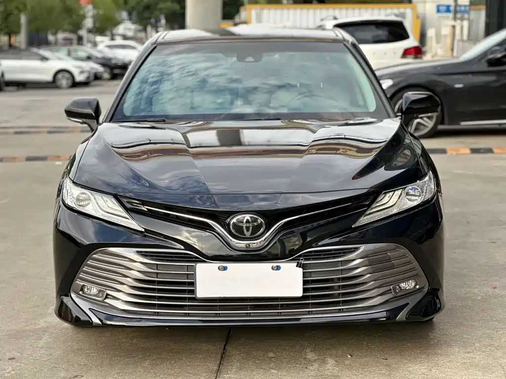 TOYOTA CAMRY 2018