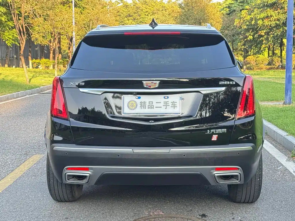 CADILLAC XT5 2021