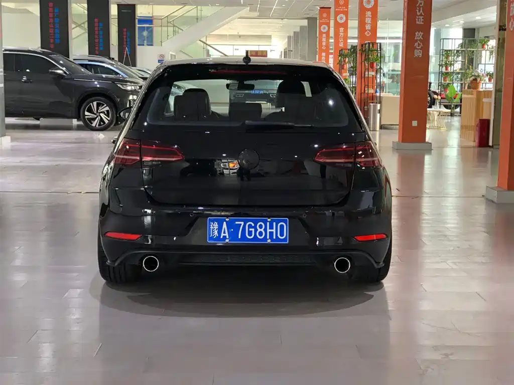 VOLKSWAGEN GOLF GTI 2018