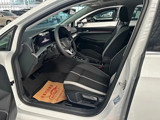 VOLKSWAGEN GOLF  2025 YEAR 300TSI PRO 2025