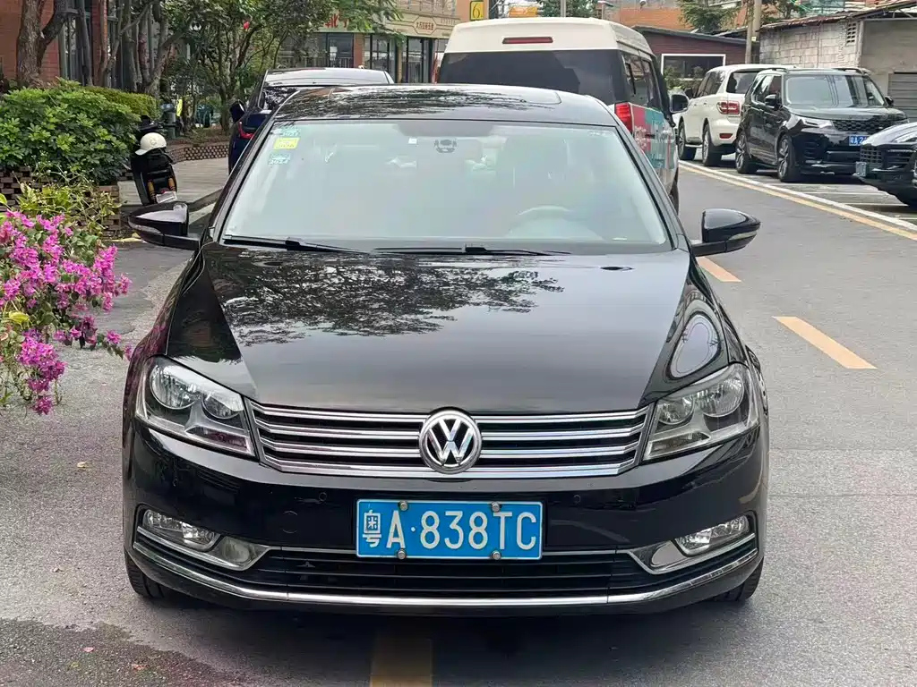 VOLKSWAGEN MAGOTAN 2014