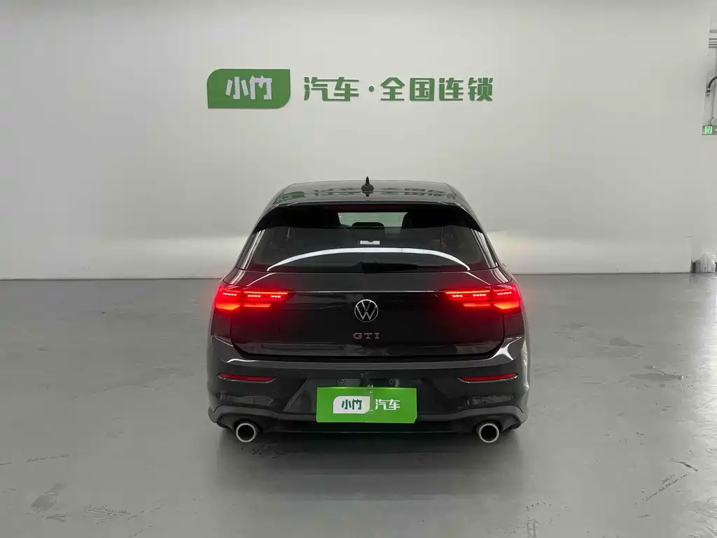 VOLKSWAGEN GOLF GTI 2021