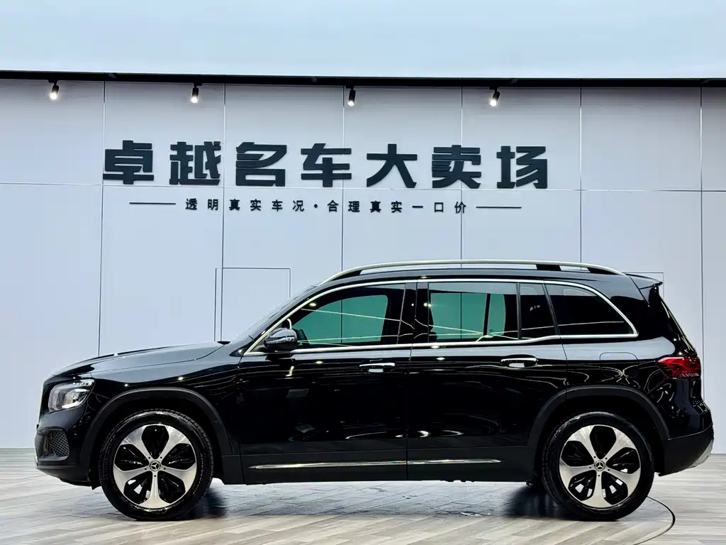 MERCEDES BENZ GLB 2021