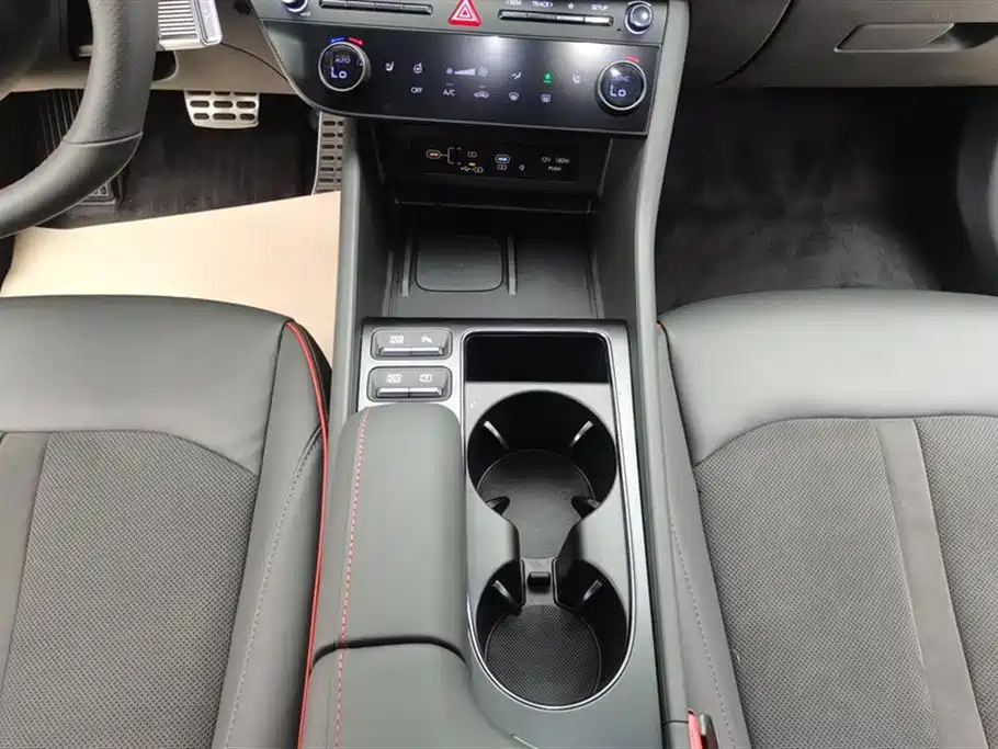 HYUNDAI SONATA 2024