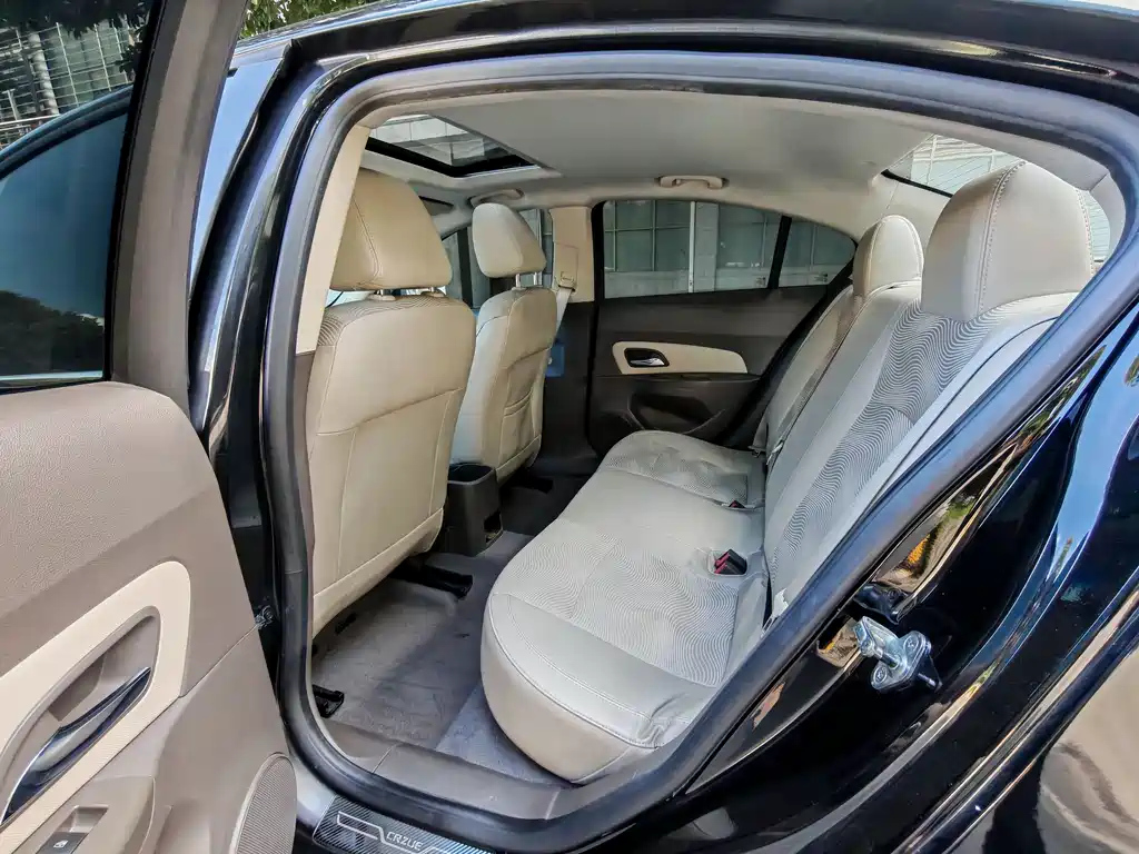 CHEVROLET CRUZE 2015