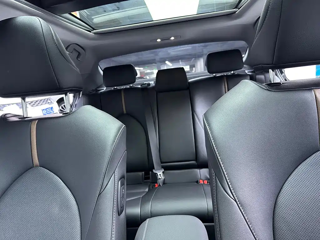 TOYOTA CAMRY 2023