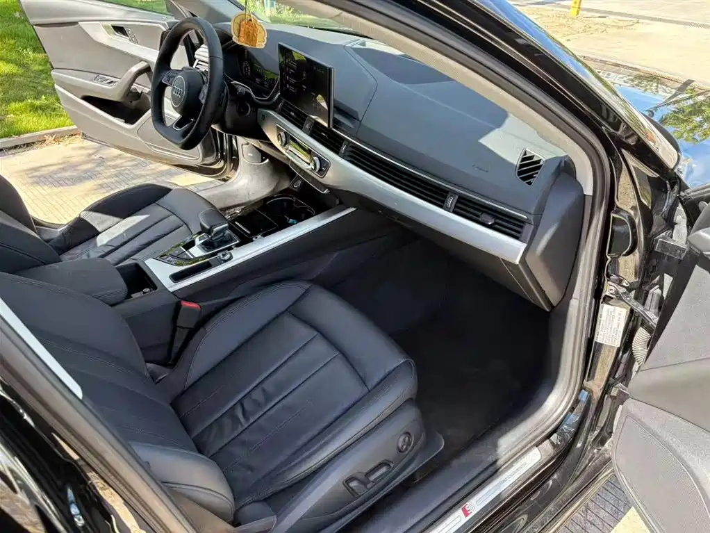AUDI A4 IMPORT 2021
