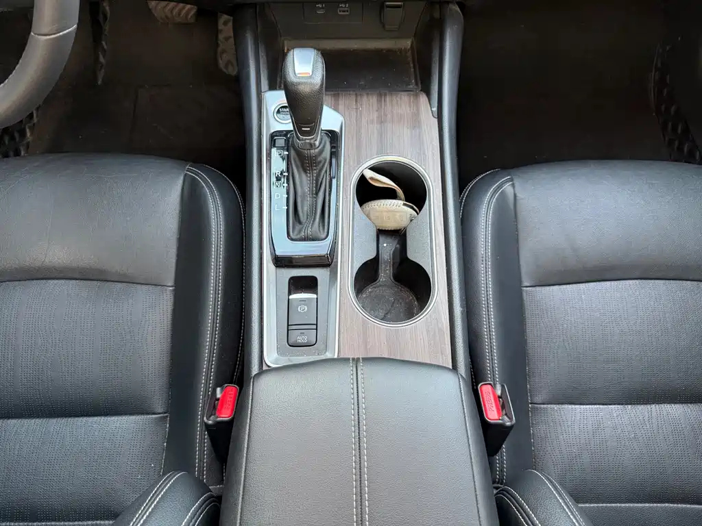 NISSAN TEANA 2022