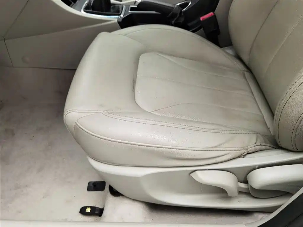GEELY AUTO EMGRAND 2016