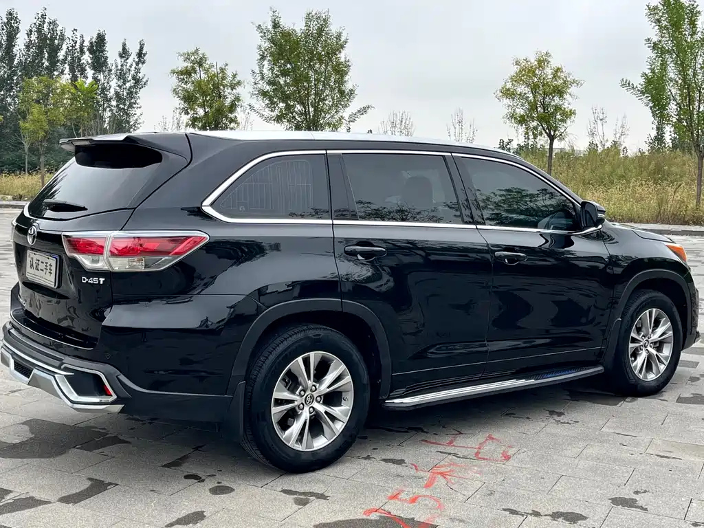 TOYOTA HIGHLANDER 2017