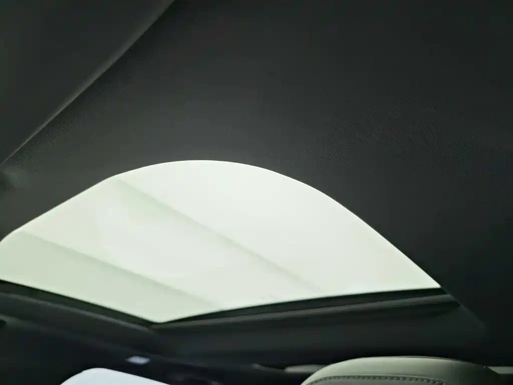 FORD MONDEO 2025