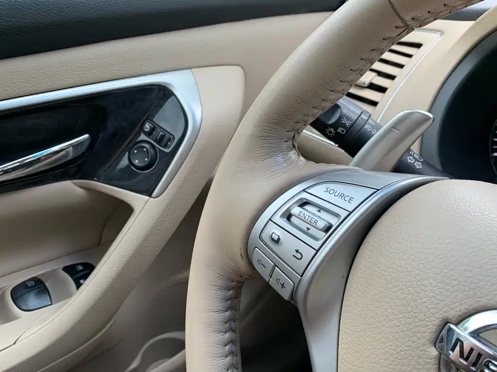 NISSAN TEANA 2016