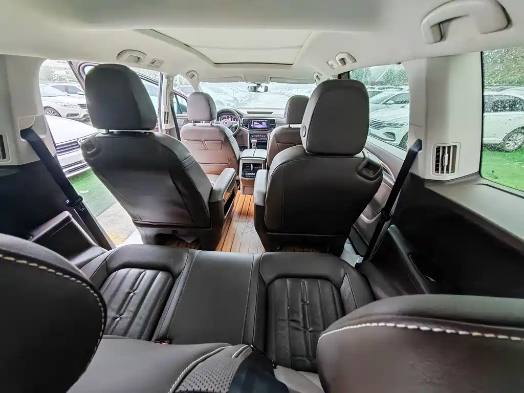 VOLKSWAGEN VILORAN 2020