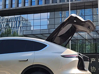 NIO EC7  2024 YEAR 75KWH 2024