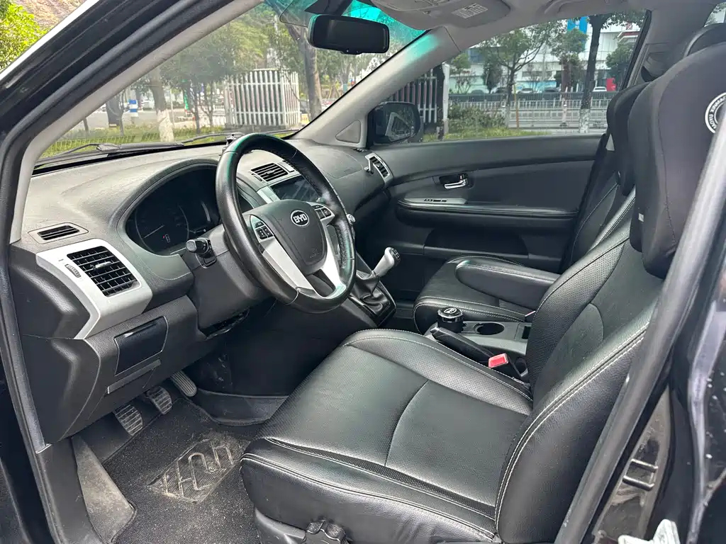 BYD S6 2014