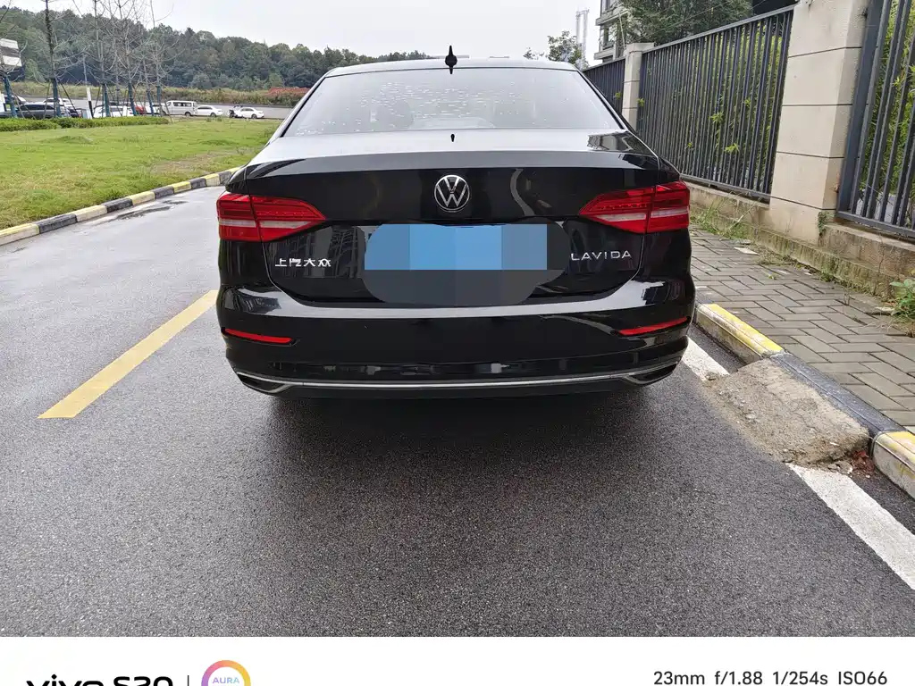 VOLKSWAGEN LAVIDA 2021