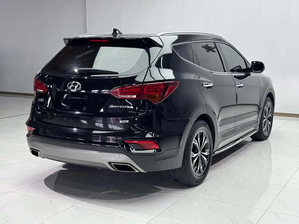 HYUNDAI SANTAFE 2017