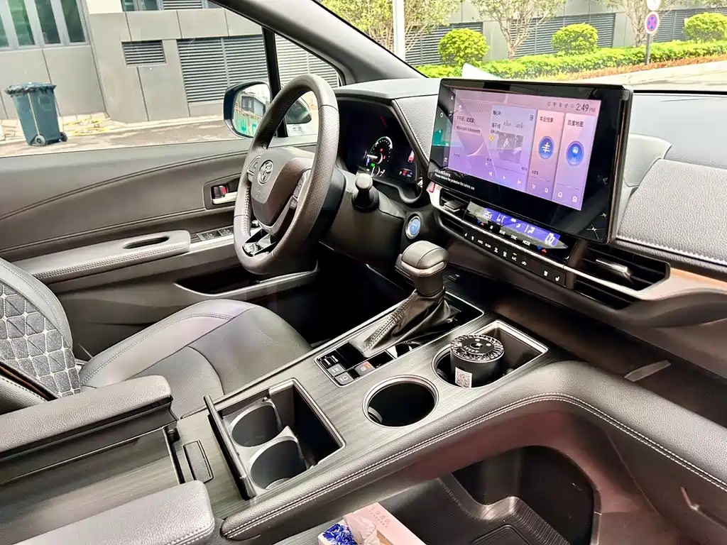 TOYOTA SIENNA SIENNA 2023