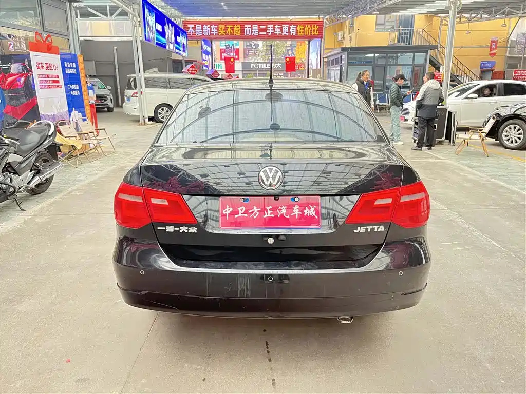 VOLKSWAGEN JETTA 2013