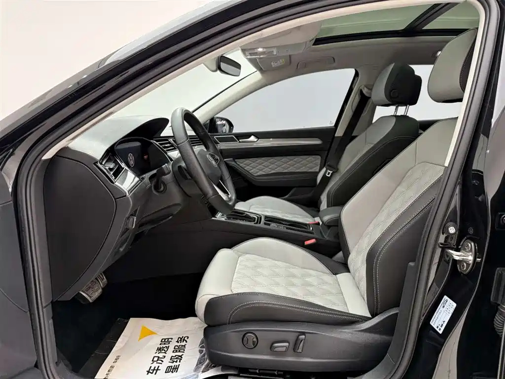 VOLKSWAGEN MAGOTAN 2023