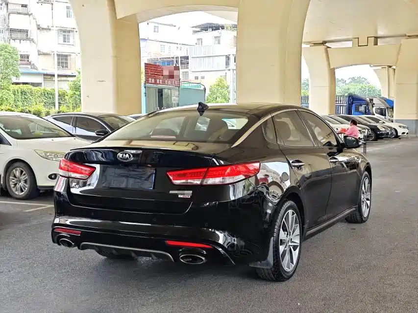 KIA K5 2017
