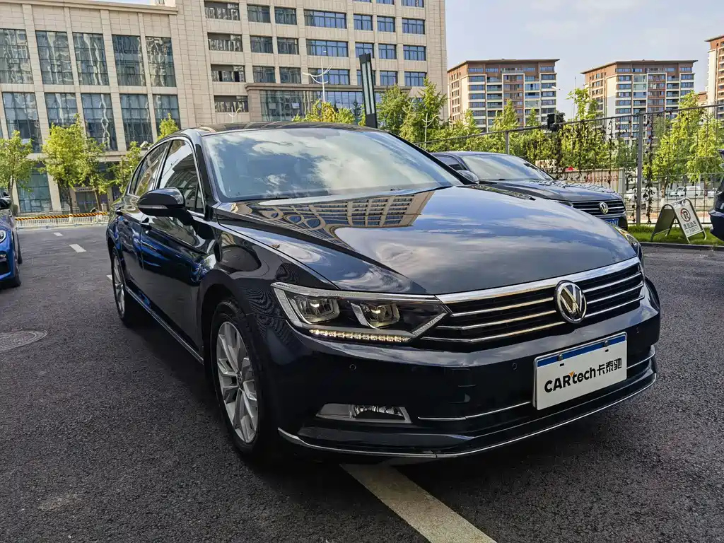 VOLKSWAGEN MAGOTAN 2019