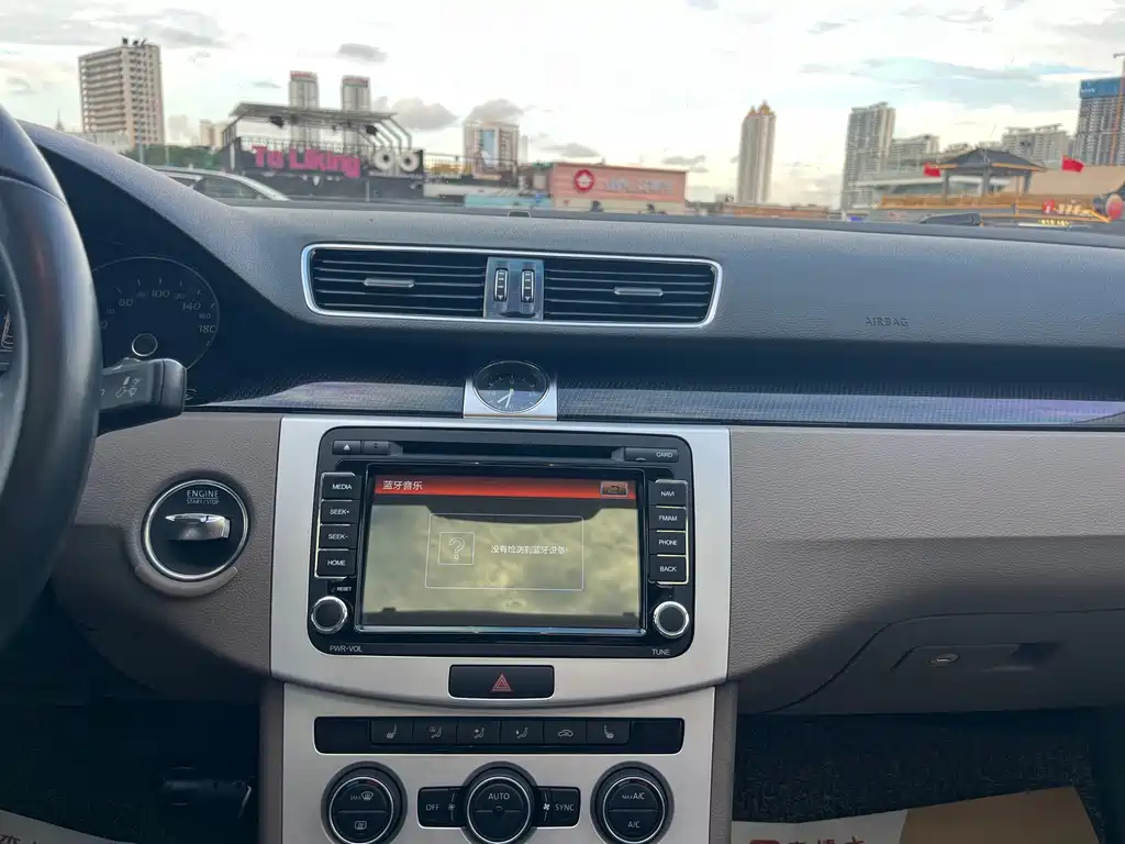 VOLKSWAGEN MAGOTAN 2015