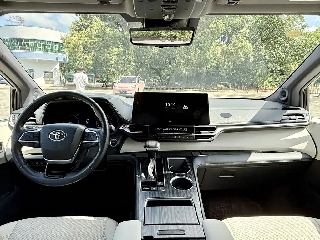 TOYOTA SIENNA SIENNA 2024