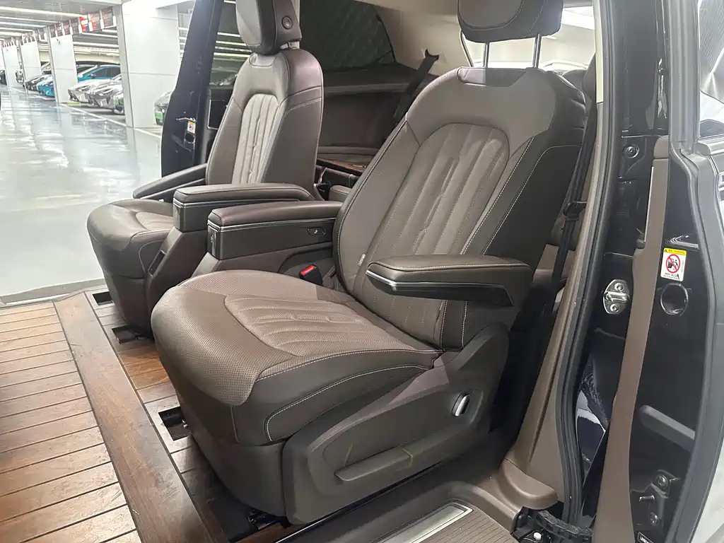 VOLKSWAGEN VILORAN 2022