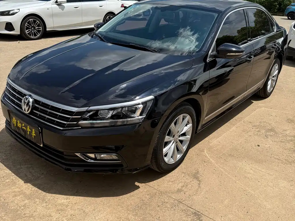 VOLKSWAGEN PASSAT 2016