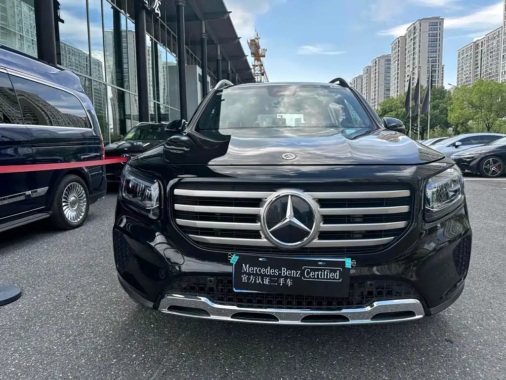 MERCEDES BENZ GLB 2023