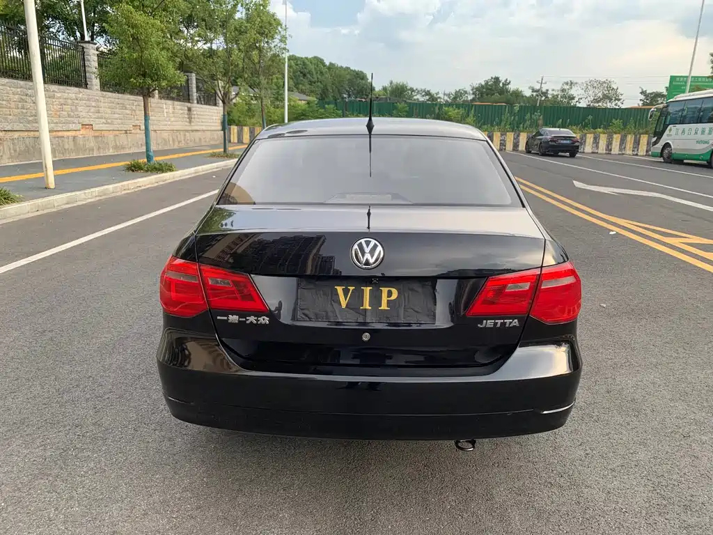 VOLKSWAGEN JETTA 2015