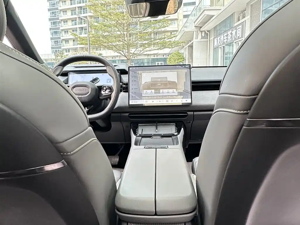 LYNK&CO 08 NEW ENERGY 2024