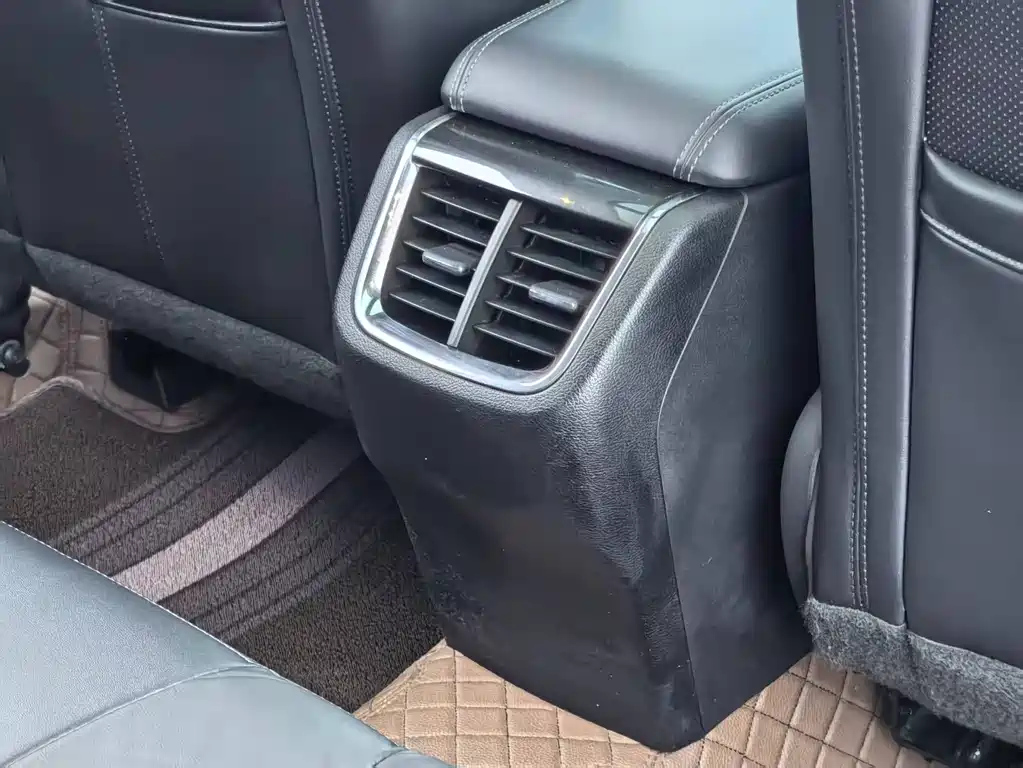 FORD TAURUS 2021
