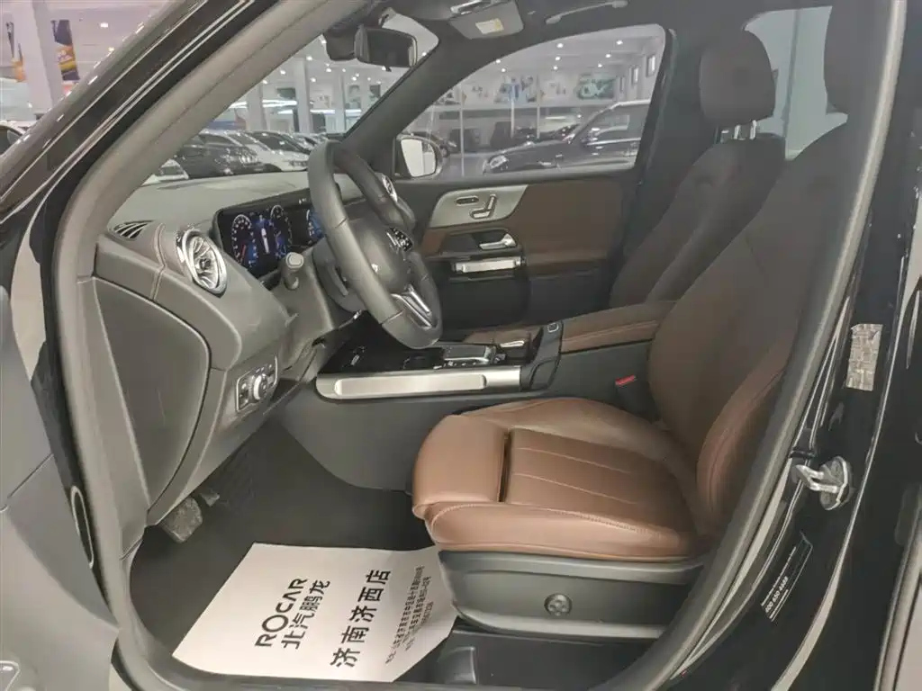 MERCEDES BENZ GLB 2021