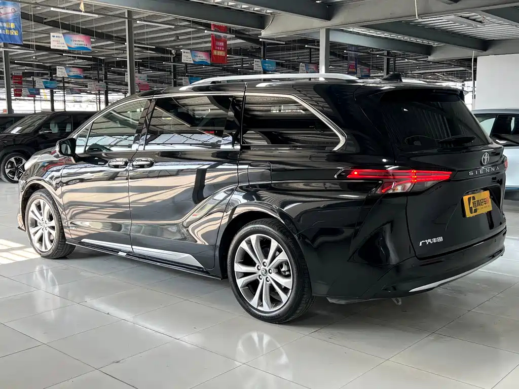 TOYOTA SIENNA SIENNA 2024