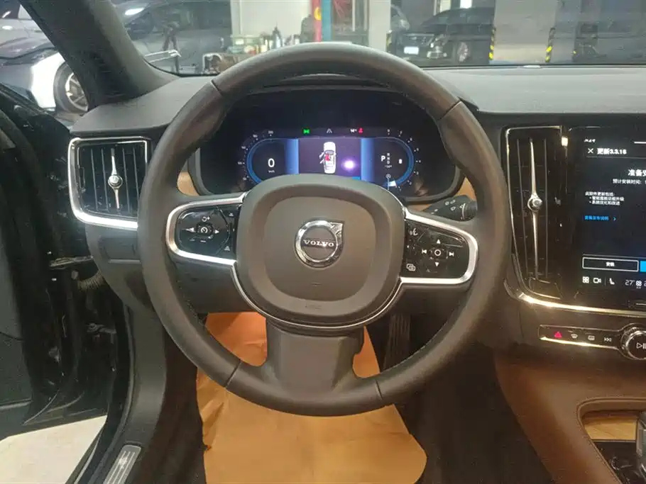 VOLVO S90 2024