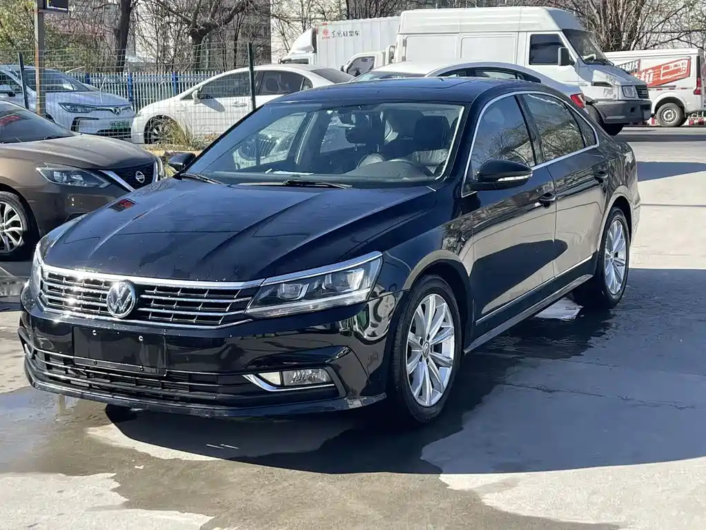VOLKSWAGEN PASSAT 2016