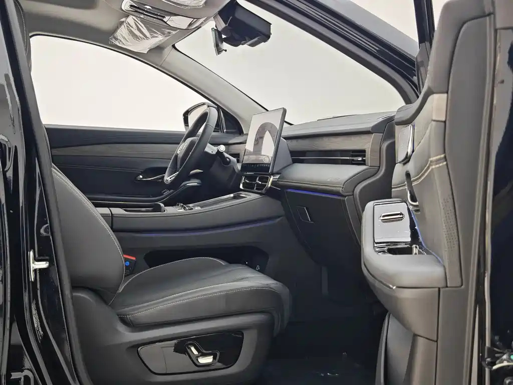 JETOUR SHANHAI L9 2025