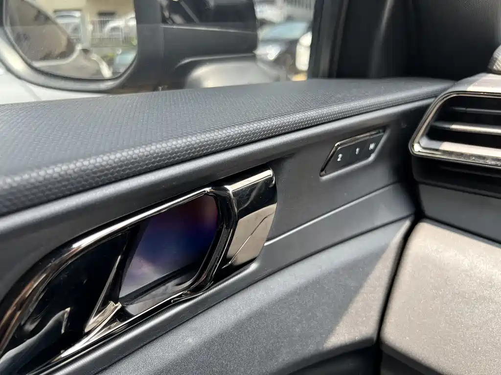 LYNK&CO 01 NEW ENERGY 2021