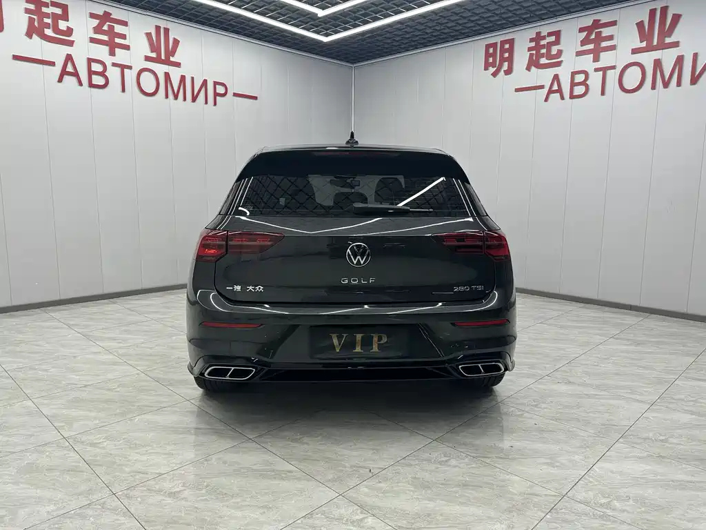 VOLKSWAGEN GOLF 2021
