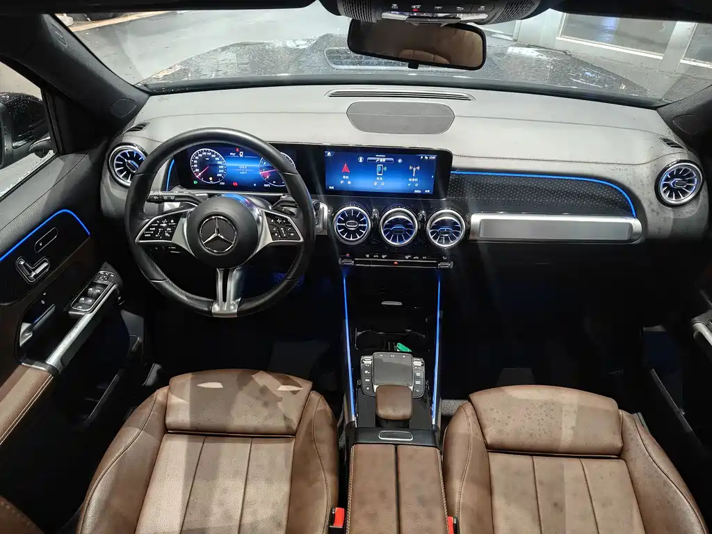 MERCEDES BENZ GLB 2023