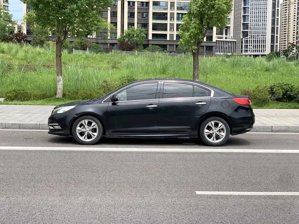 ZOTYE Z500 2015