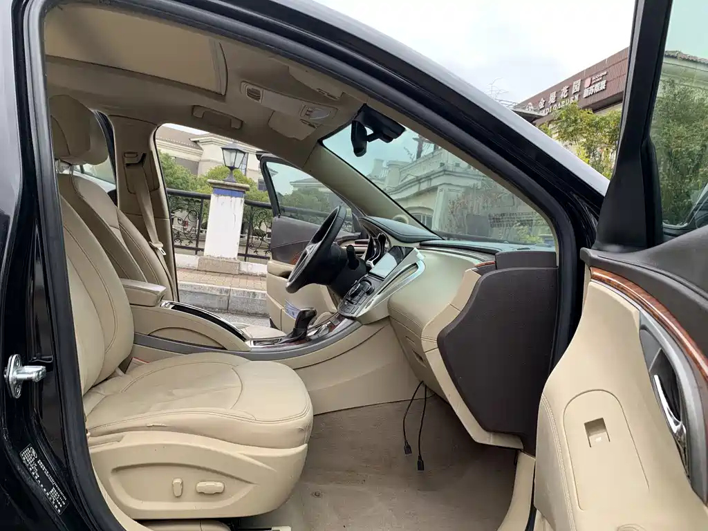 BUICK LACROSSE 2013